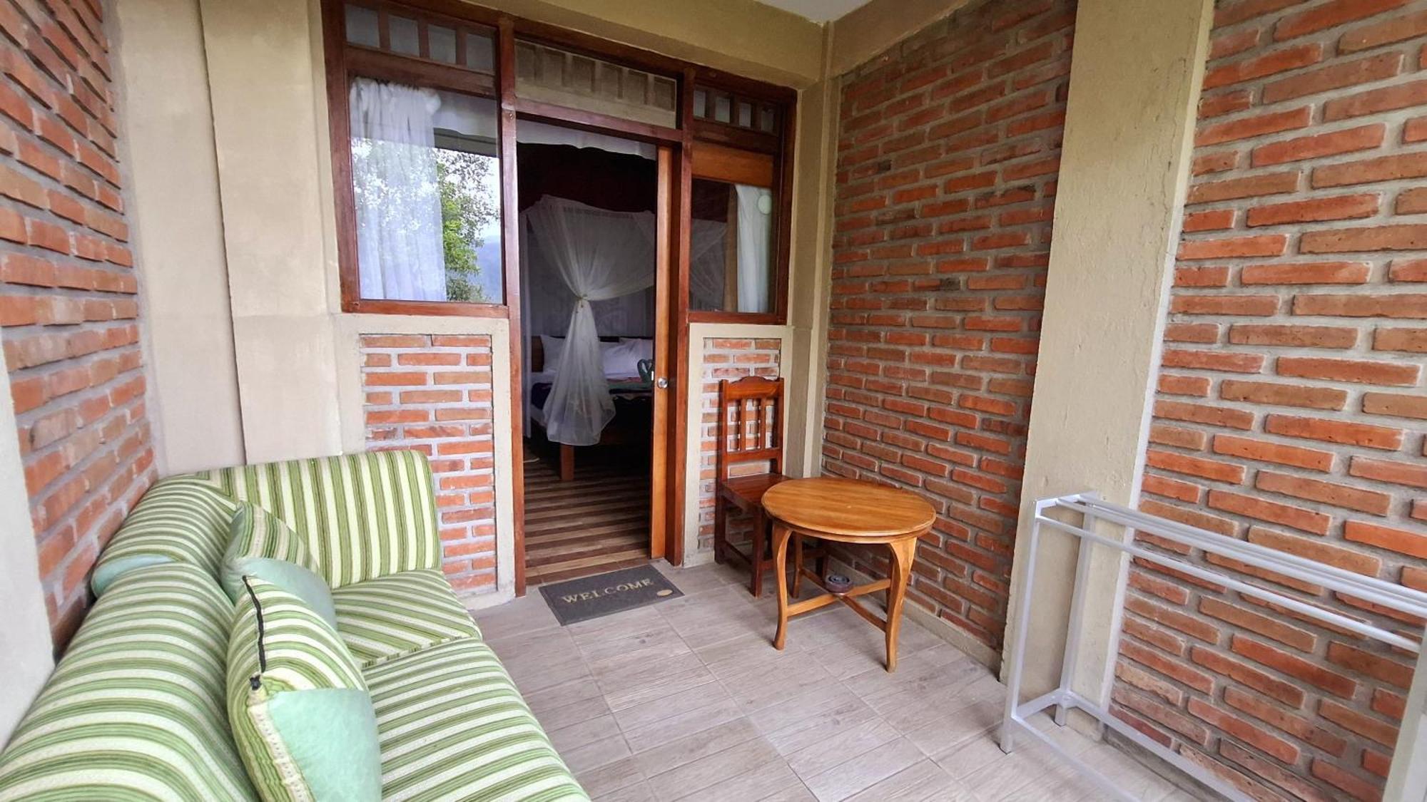 Umah De Madya & Rooftop De Madya Munduk Exterior foto